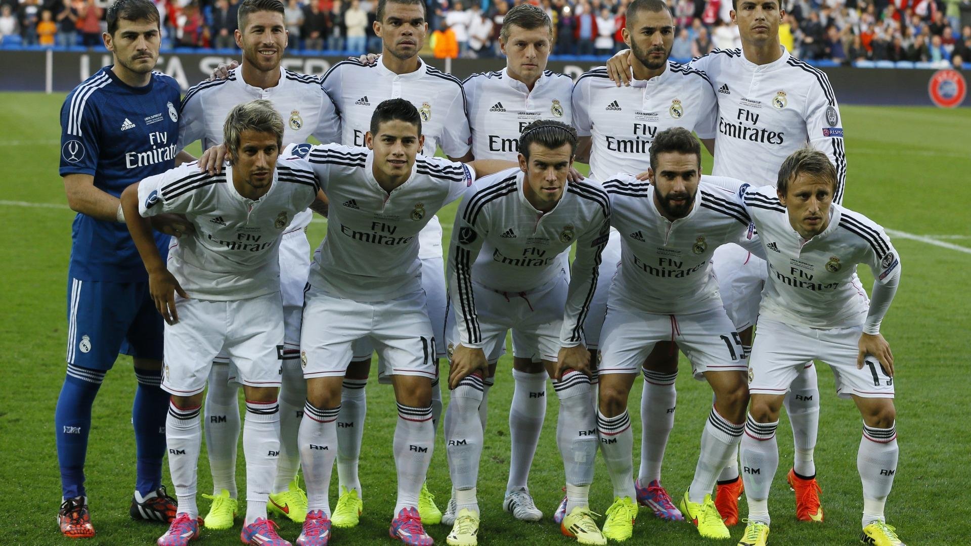 德甲赛事精彩纷呈，关键扑救有力扭转局面，德甲足球比赛